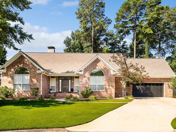 5 Saint Thomas Court, Maumelle, AR 72113