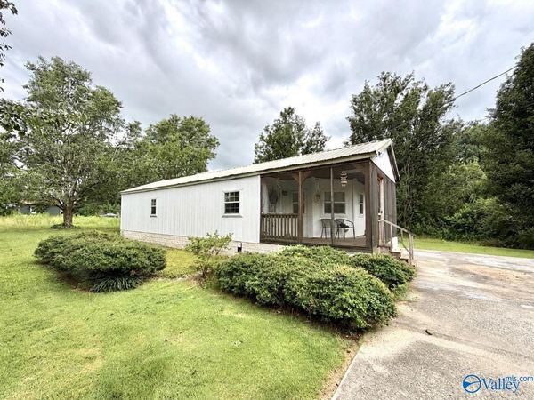 97 Holdbrooks Street, Crossville, AL 35962
