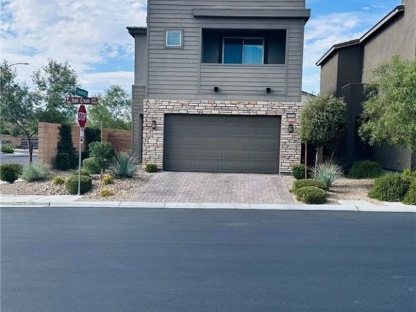 9996 Iron Creek Avenue, Las Vegas, NV 89178