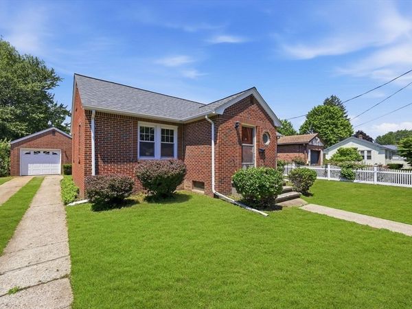 52 Felix St, Chicopee, MA 01020
