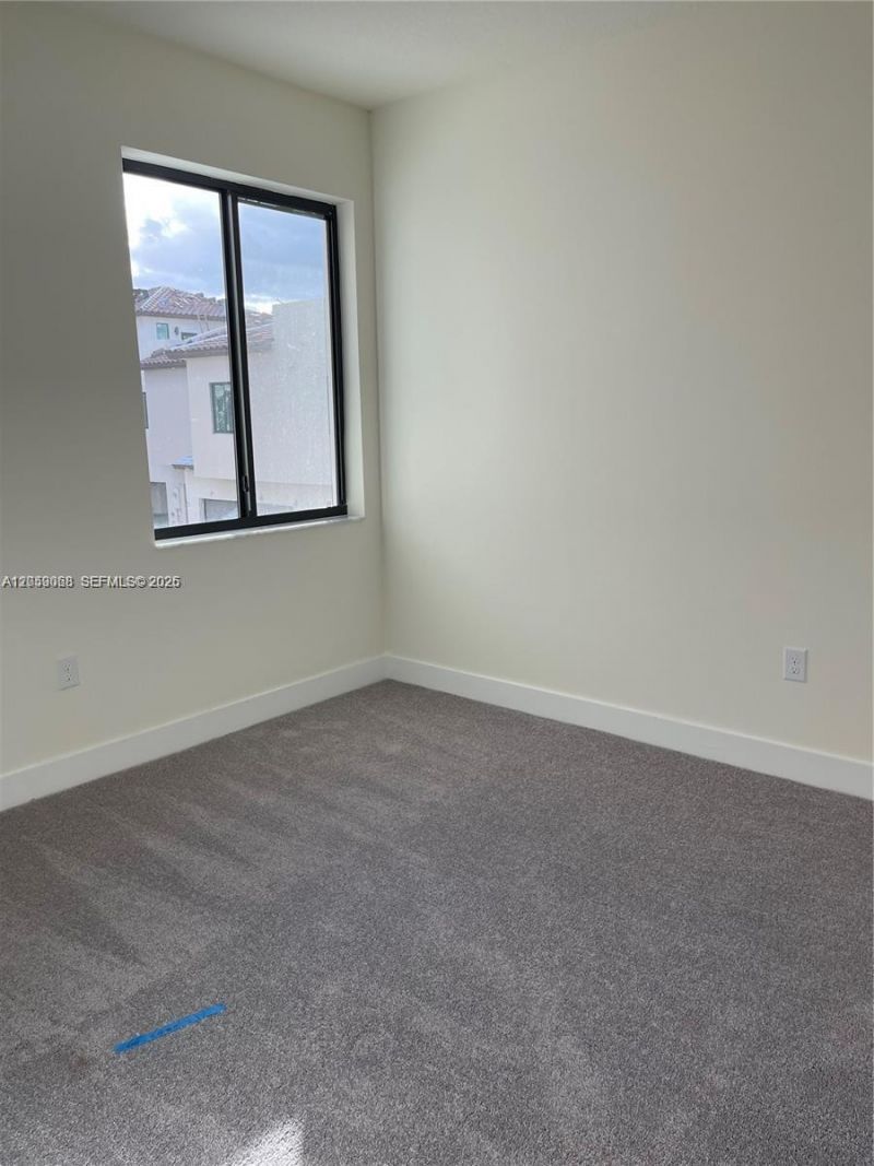 4576 NW 83rd Path , Doral, FL 33166 Photo