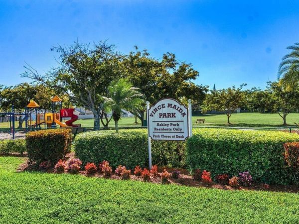 22738 Pickerel Cir, Boca Raton, FL 33428
