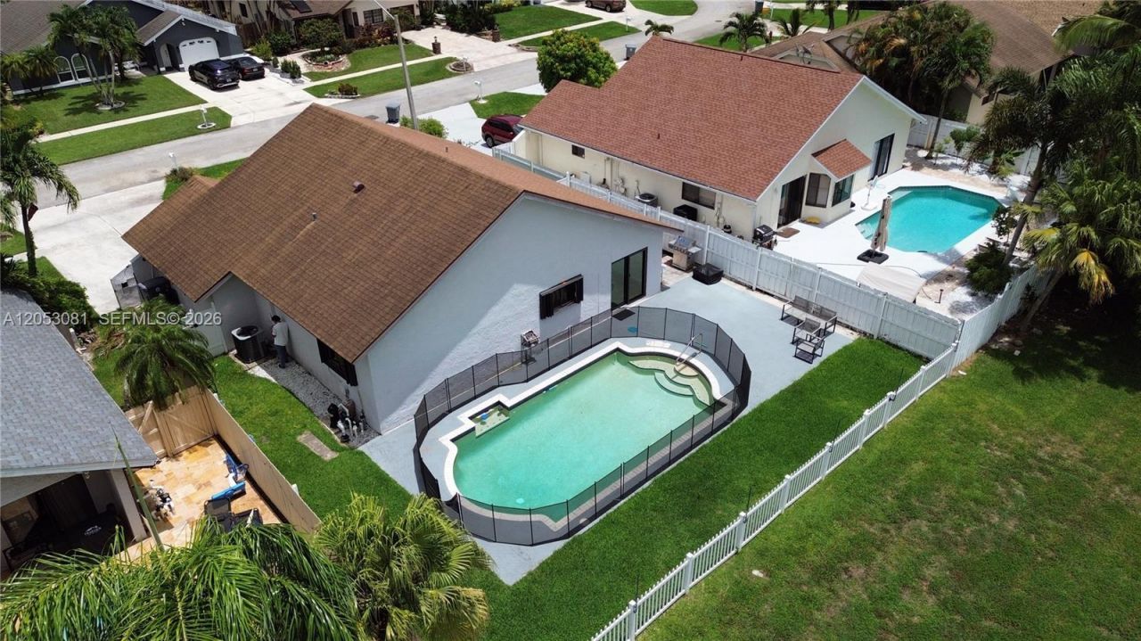 22738 Pickerel Cir, Boca Raton, FL 33428 Photo