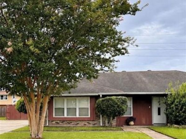 2409 VIRGINIAN COLONY Avenue, LaPlace, LA 70068