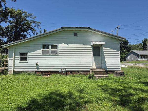 1117 Garfield Street, Eldorado, IL 62930