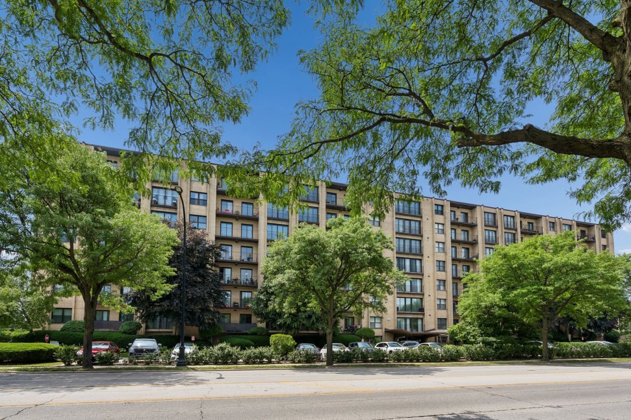 4601 W Touhy Avenue, Lincolnwood, IL 60712