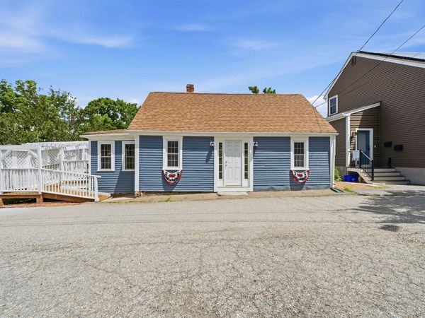 3 Creighton Street, Newmarket, NH 03857