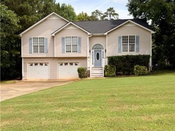 304 Oliver Court , Douglasville, GA 30134