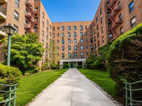 226-26 Union Turnpike, Unit 1F, Oakland Gardens, NY 11364