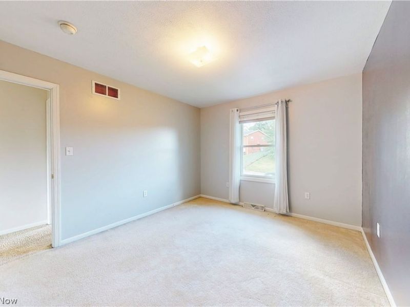 3233 Saint Charles Drive, Steubenville, OH 43952 Photo 10