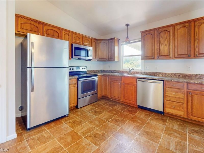 3233 Saint Charles Drive, Steubenville, OH 43952 Photo 43
