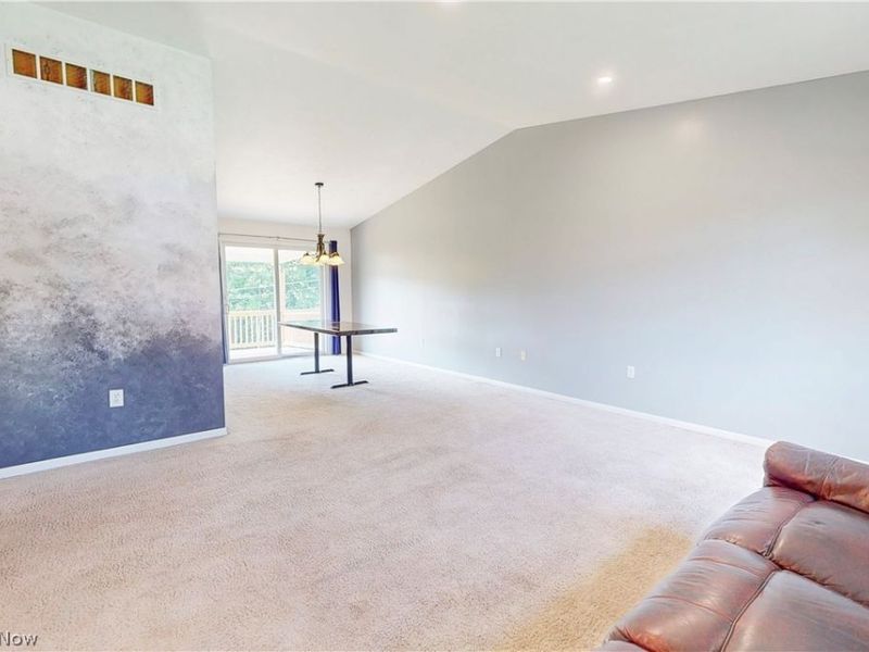 3233 Saint Charles Drive, Steubenville, OH 43952 Photo 6
