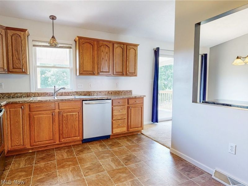 3233 Saint Charles Drive, Steubenville, OH 43952 Photo 7