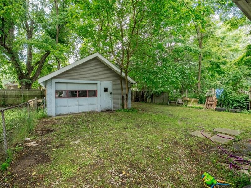 982 Eva Avenue, Akron, OH 44306 Photo 4