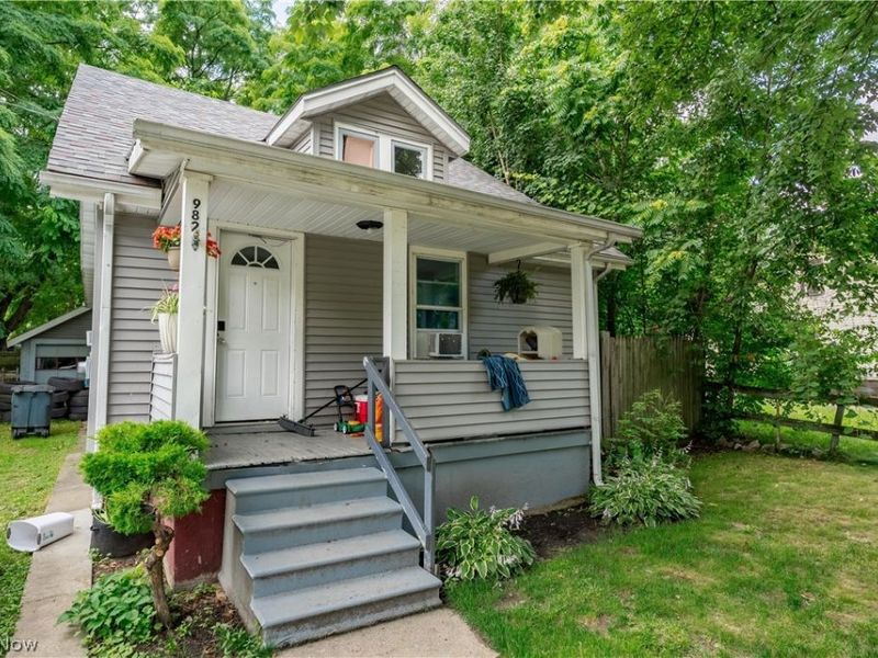 982 Eva Avenue, Akron, OH 44306 Photo 5