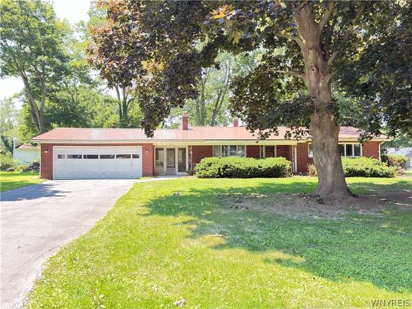 325 Mc Chesney Street , Wilson, NY 14172