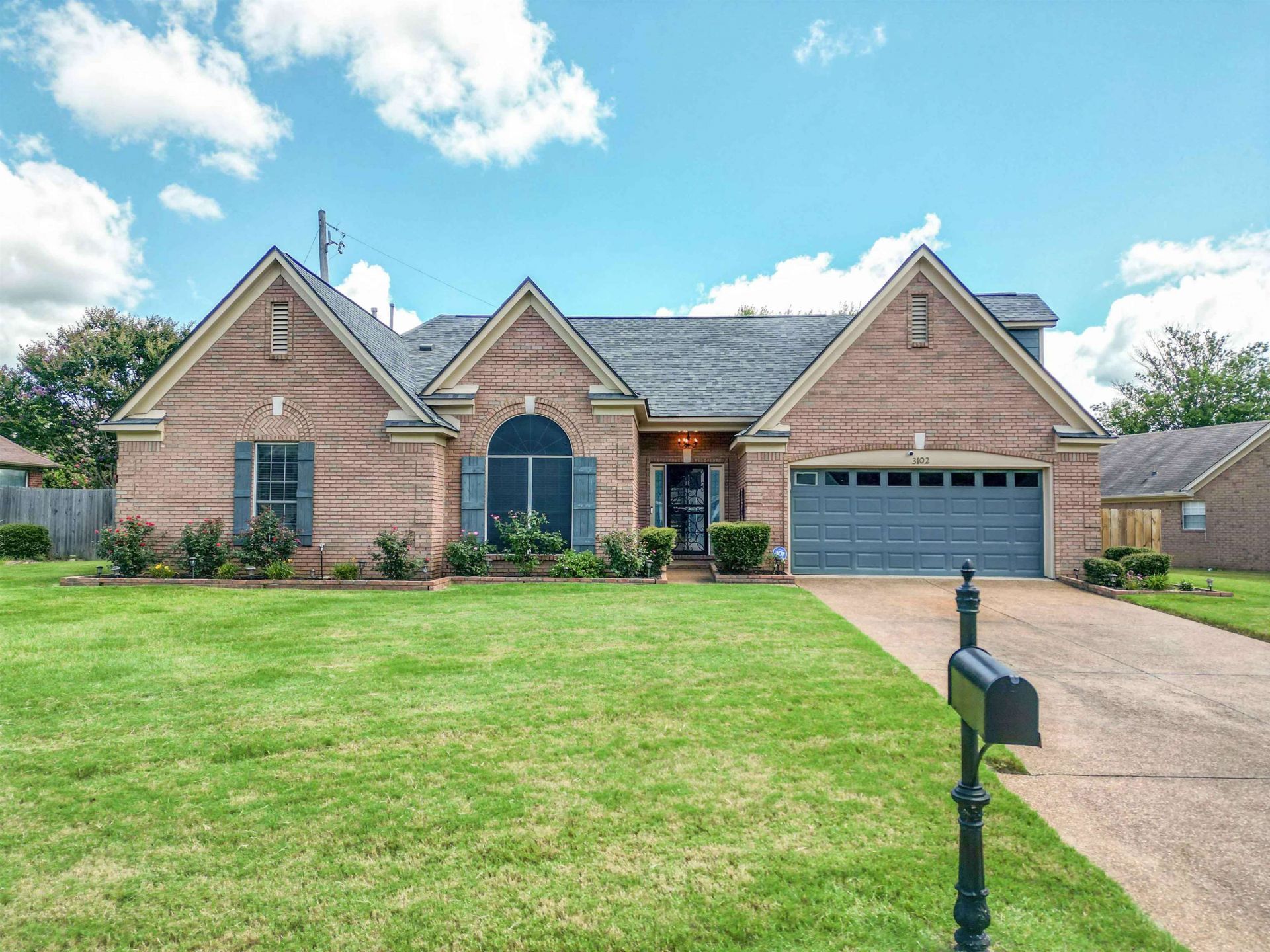 3102 Shadow Green Dr, Lakeland, TN 38002 Main Photo