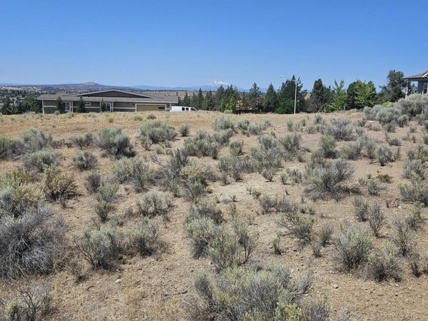 3600 SE Daisy Court, Madras, OR 97741