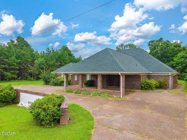 15770 US-64 , Bolivar, TN 38008