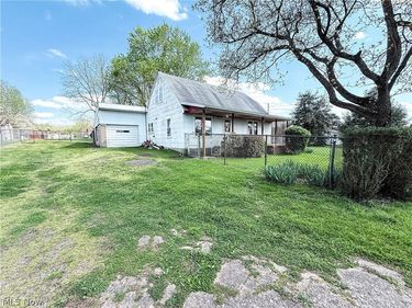 2504 12th Street, Vienna, WV 26105