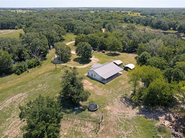 822 Private Road 7370, Point, TX 75472