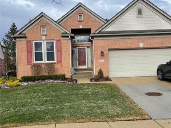11293 Pinehurst Road, Plymouth Twp, MI 48170