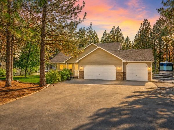 6305 Jenna Dr, Nine Mile Falls, WA 99026