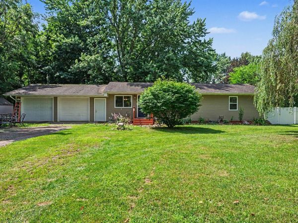 67238 Oxbow Drive, Constantine, MI 49042