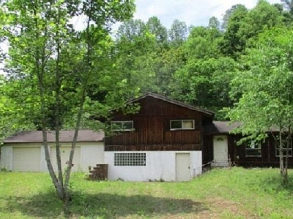 2910 Left Fork Lil Blaine, Louisa, KY 41230