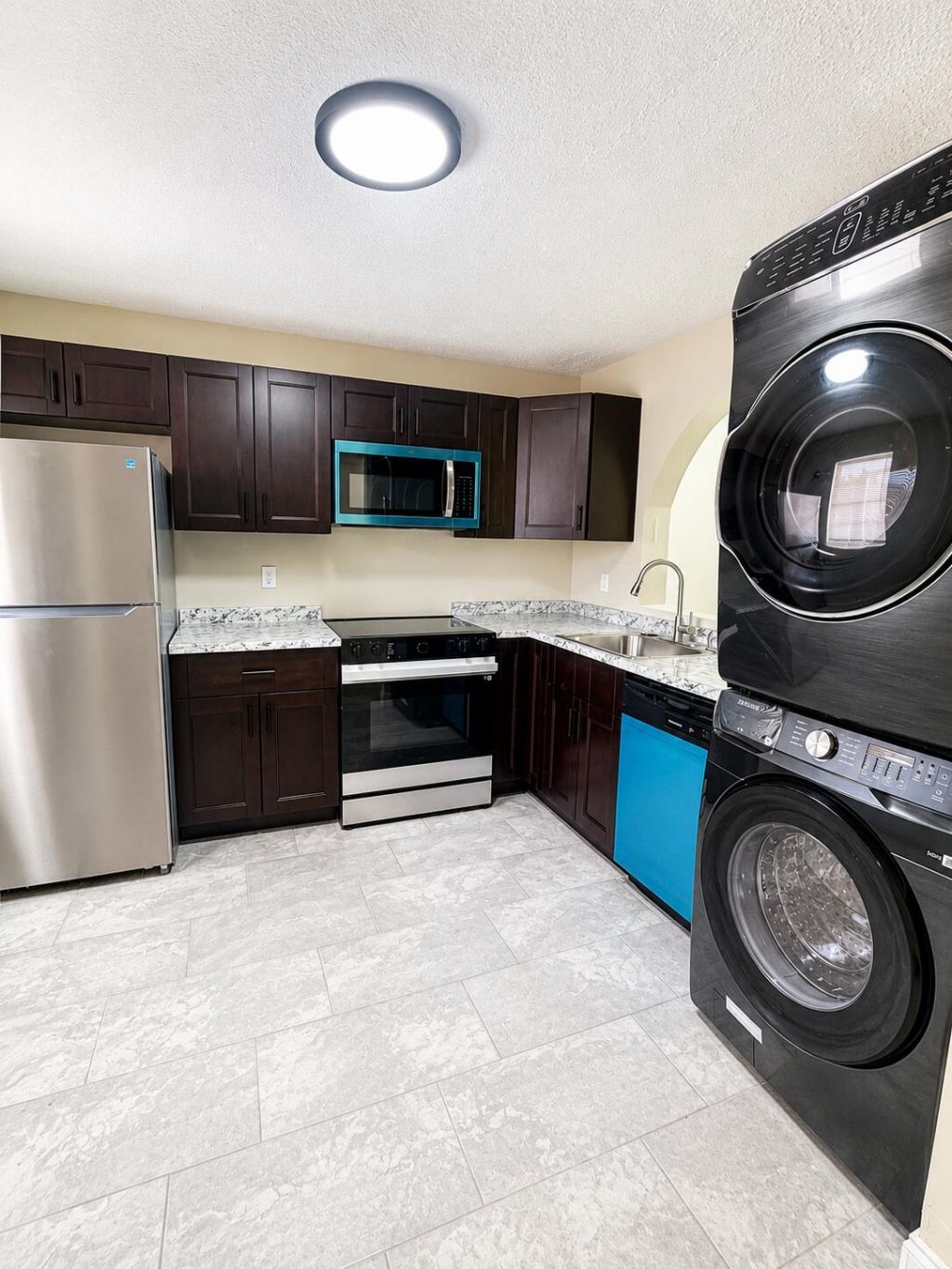 7830 NW 33rd Street, Hollywood, FL 33024 Photo