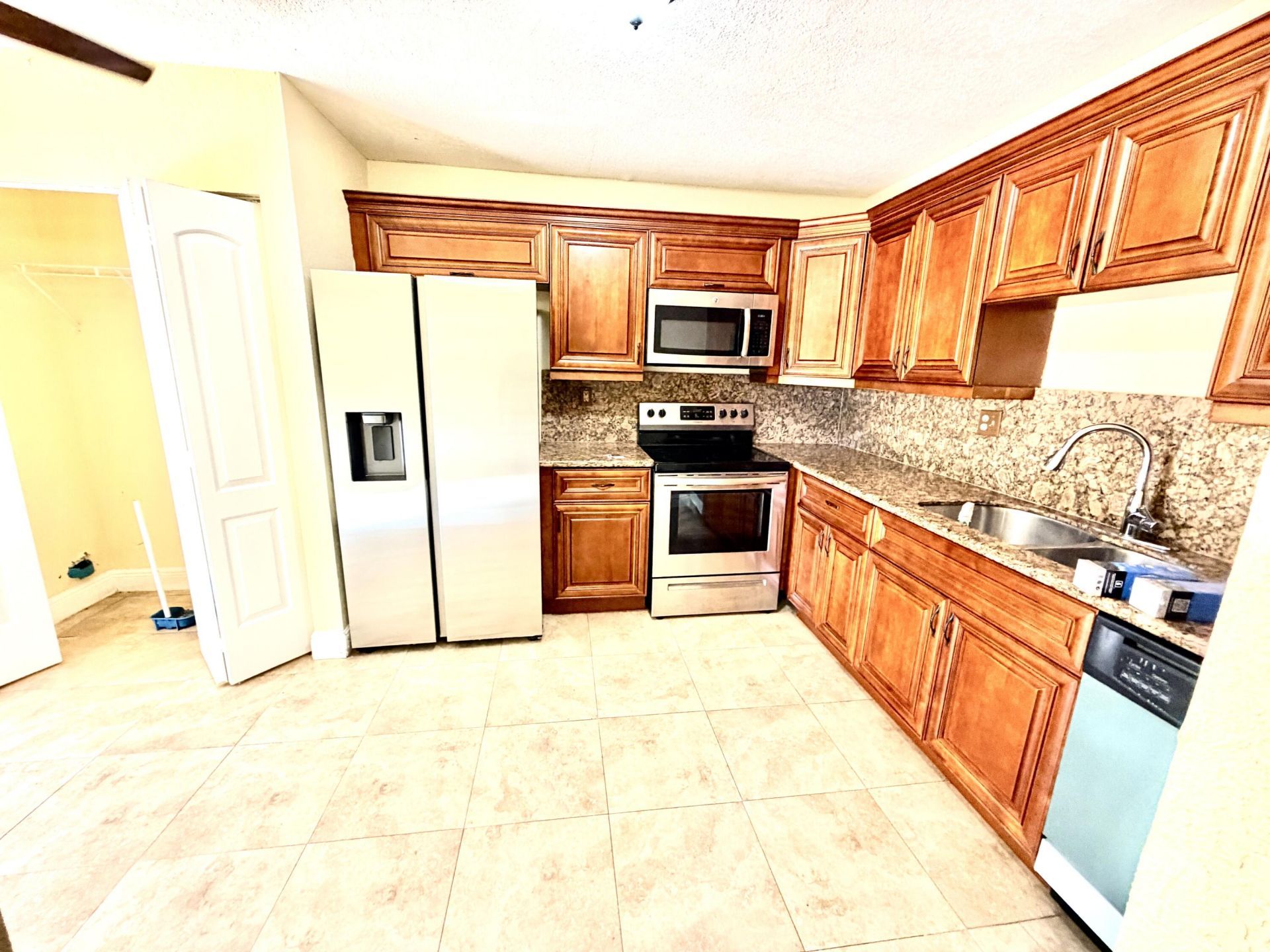 6020 NW 3rd Street, Unit 6020, Margate, FL 33063 Photo