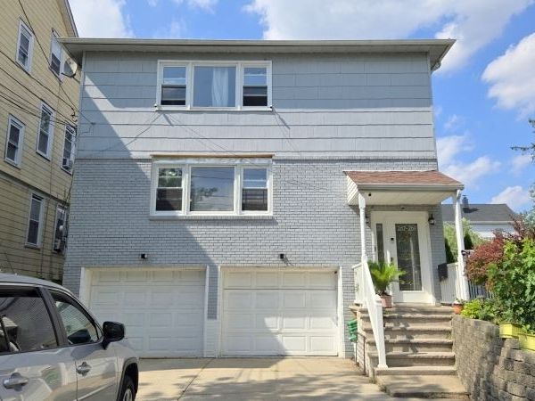 267 Parker Ave, Unit 1, Maplewood, NJ 07040