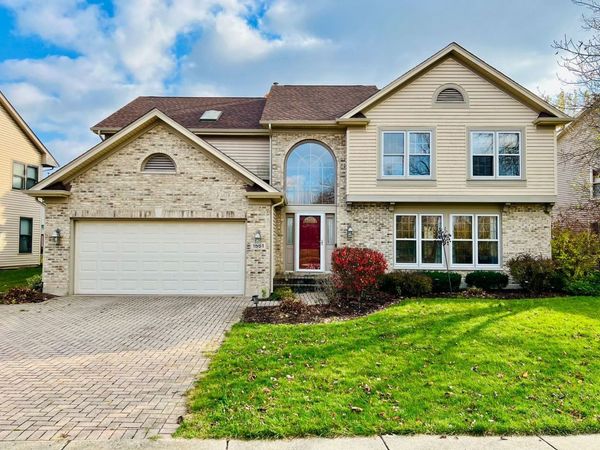1551 Crowfoot Circle N, Hoffman Estates, IL 60169