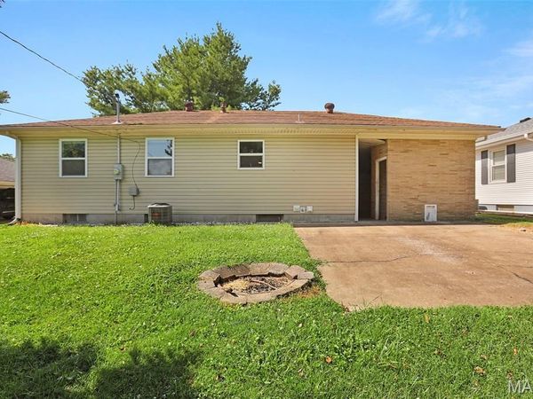 413 Bollman Avenue , Edwardsville, IL 62025
