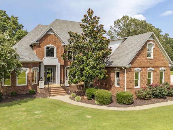 245 NELLIE LN, Savannah, TN 38372