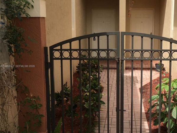 4258 Vineyard Cir , Weston, FL 33332