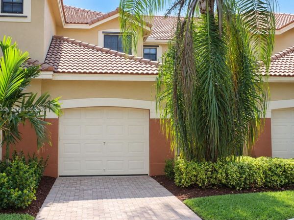 4258 Vineyard Cir, Weston, FL 33332