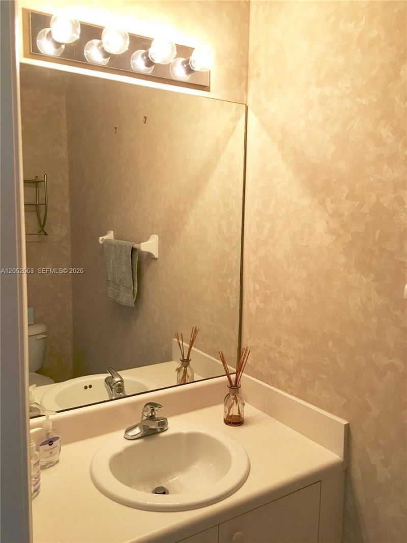 4258 Vineyard Cir , Weston, FL 33332 Photo