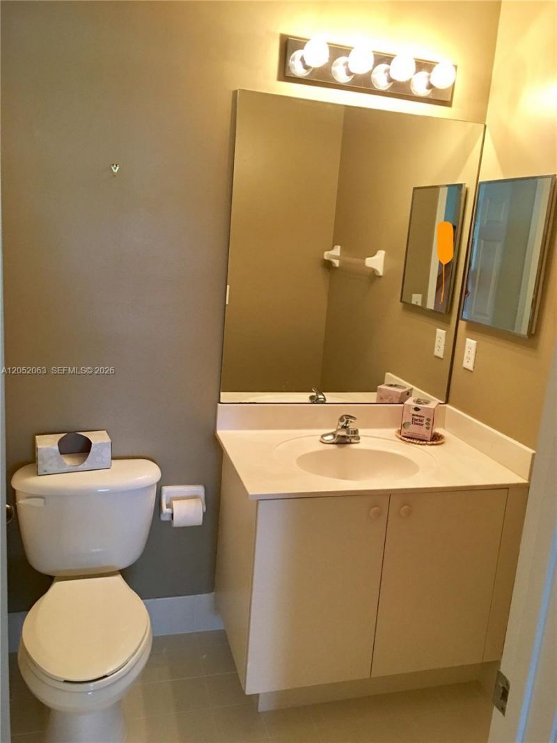 4258 Vineyard Cir , Weston, FL 33332 Photo