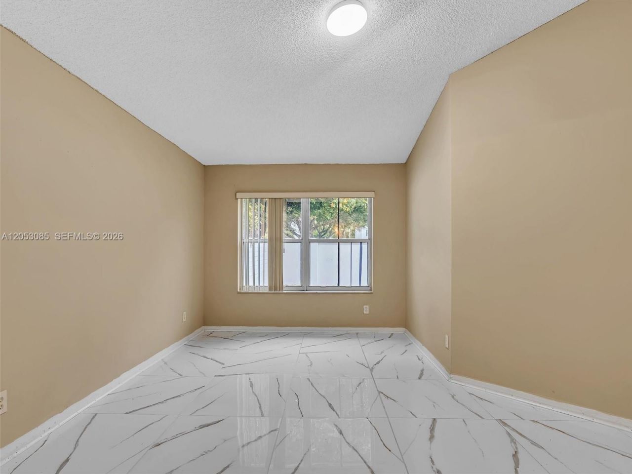 7249 NW 1st Mnr , Plantation, FL 33317 Photo