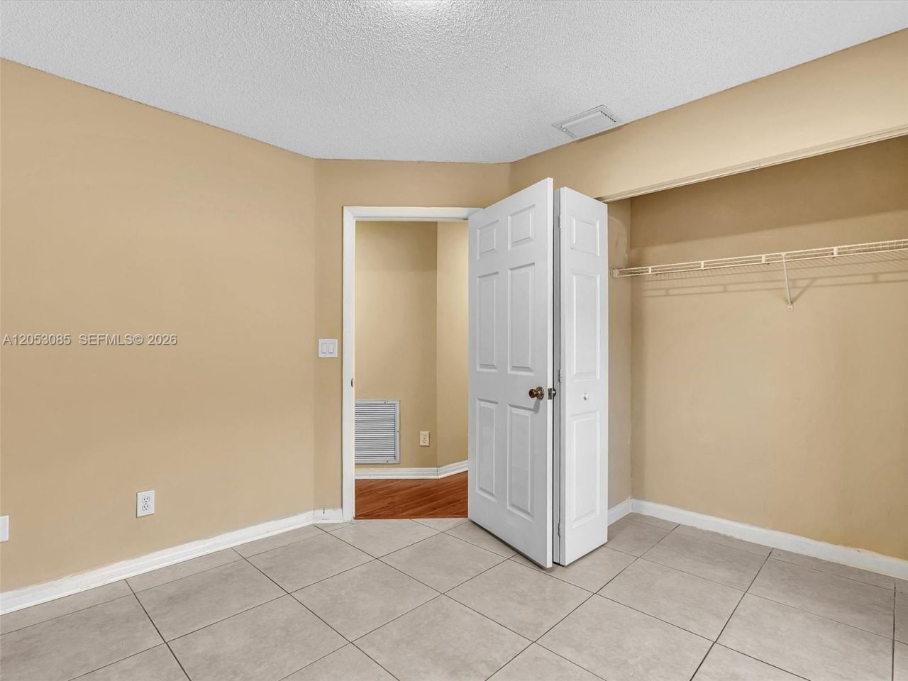 7249 NW 1st Mnr , Plantation, FL 33317 Photo