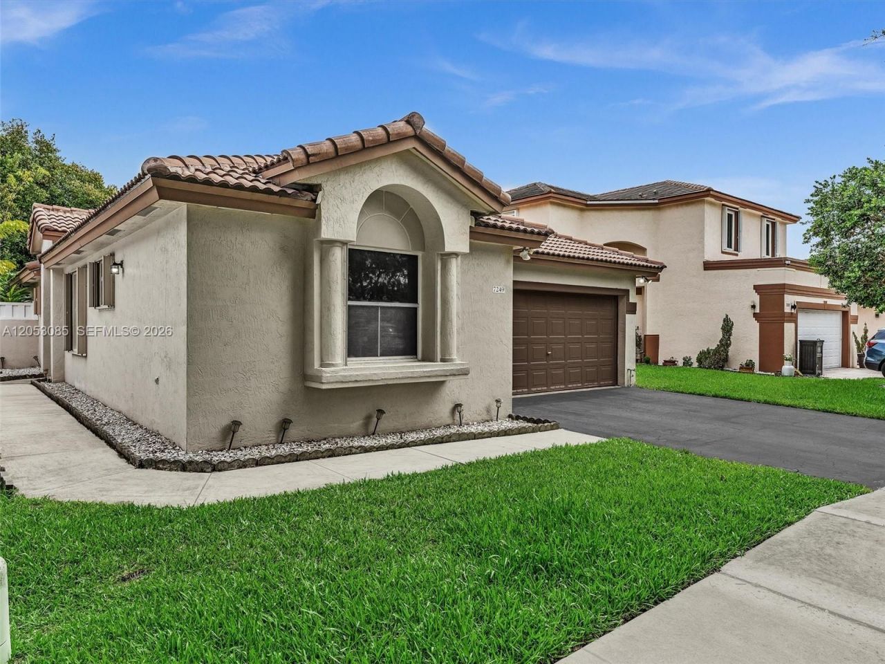 7249 NW 1st Mnr , Plantation, FL 33317 Photo