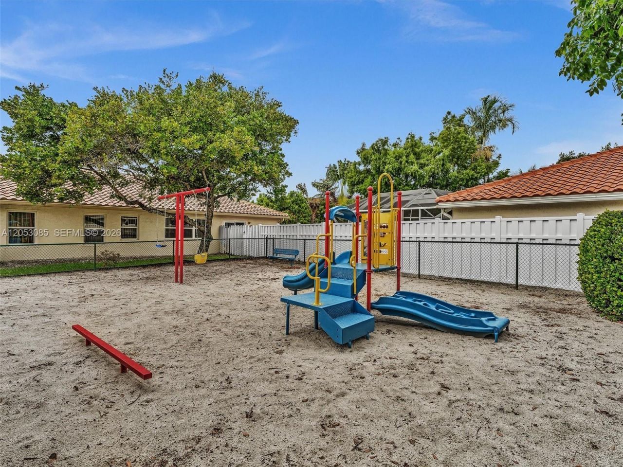 7249 NW 1st Mnr , Plantation, FL 33317 Photo