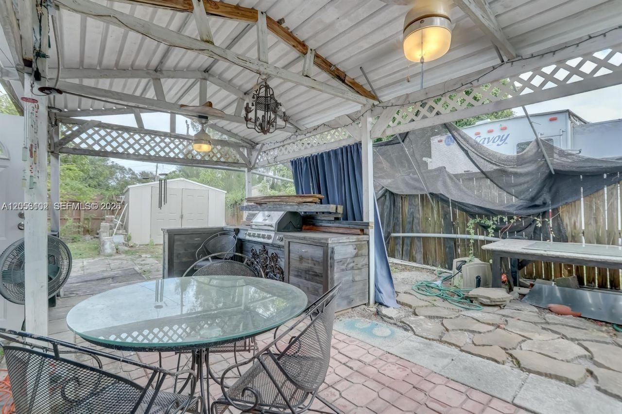 2200 SW 42nd Way , Unit A, Fort Lauderdale, FL 33317 Photo