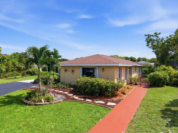 7539 Ace Road N, Greenacres, FL 33467