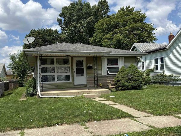 2617 Poland Street, South Bend, IN 46619