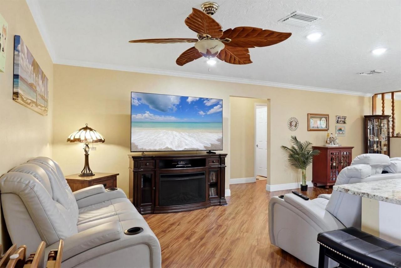 918 Ell Way, Sarasota, FL 34243 Photo