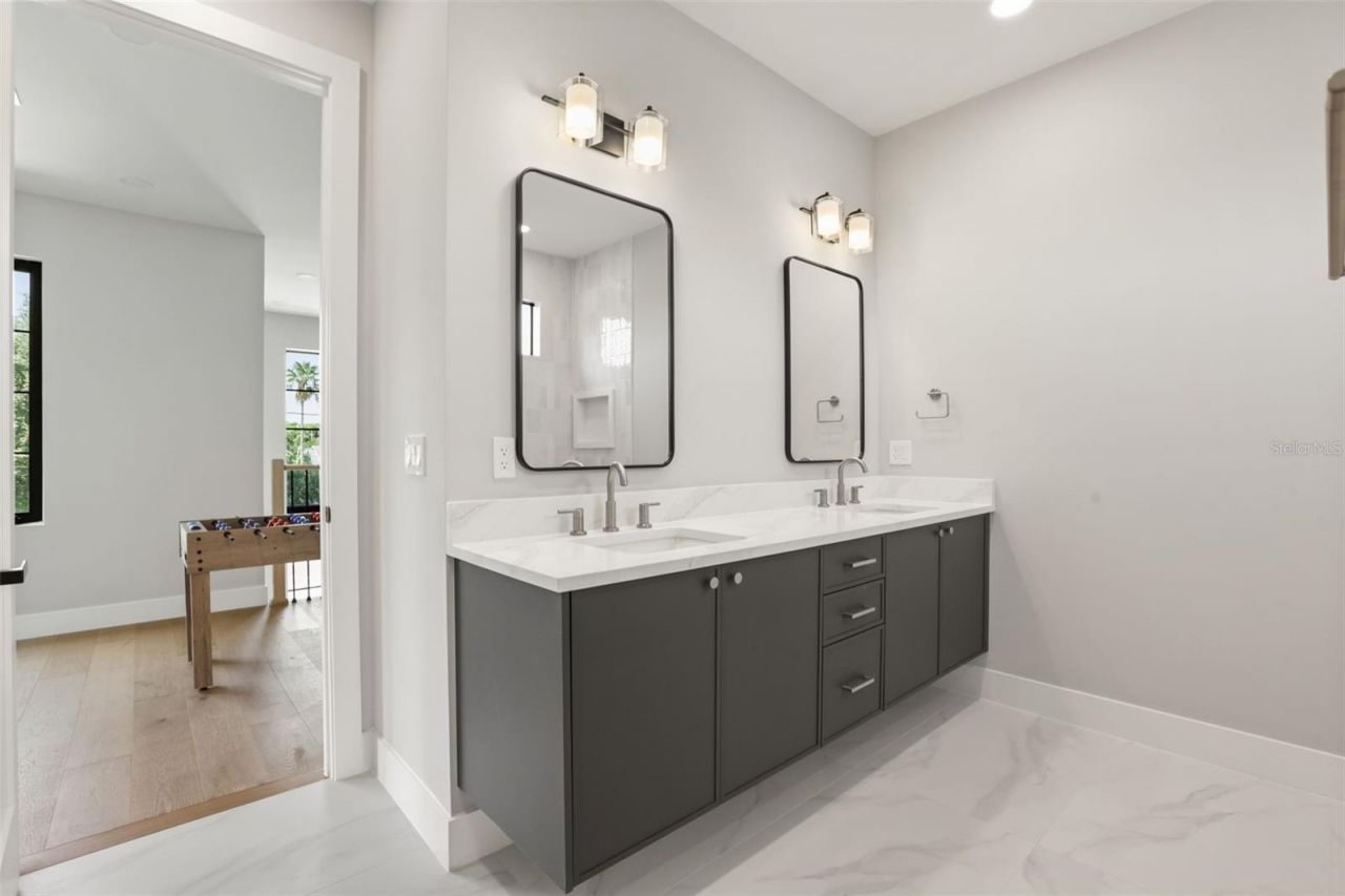 1326 W New Hampshire Street, Orlando, FL 32804 Photo