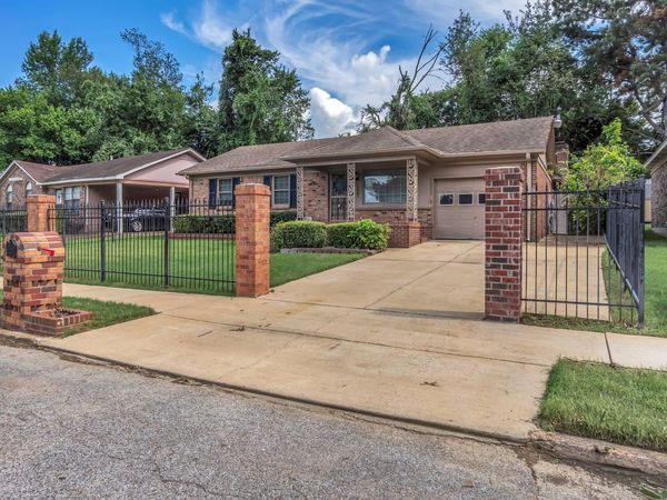 137 CHAMPA AVE, Memphis, TN 38109