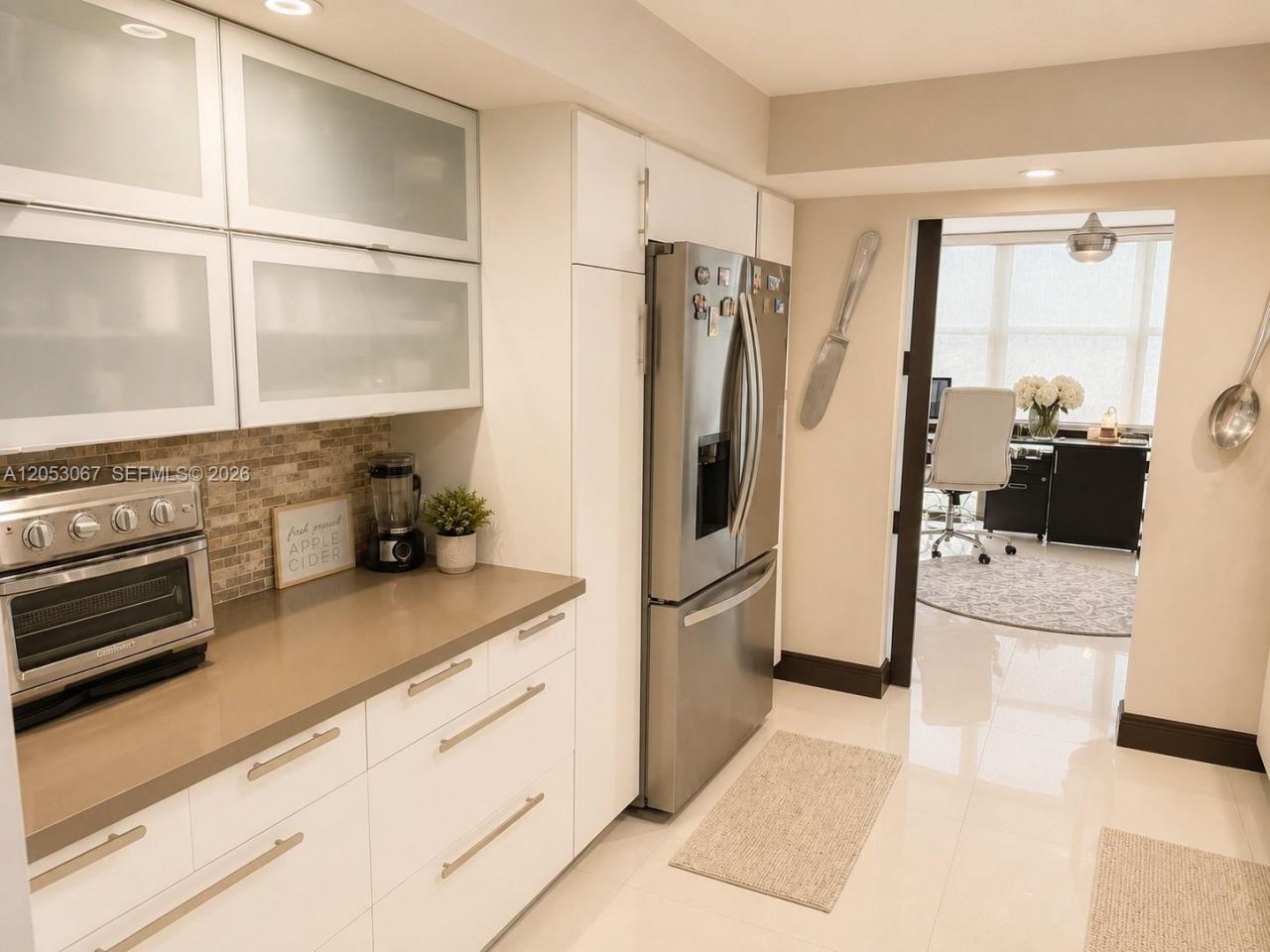 1000 Parkview Dr , Unit 710, Hallandale Beach, FL 33009 Photo
